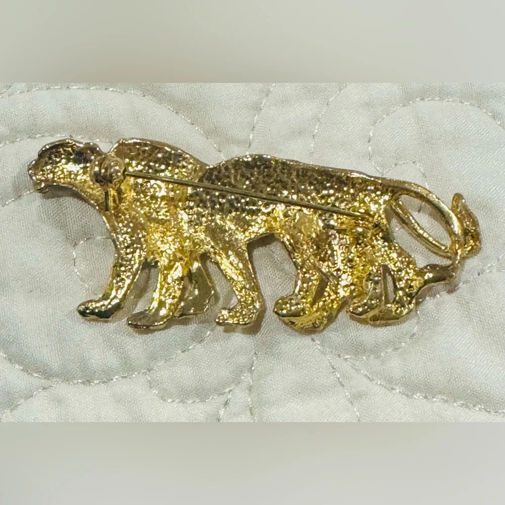 Elegant Gold Lion Brooch